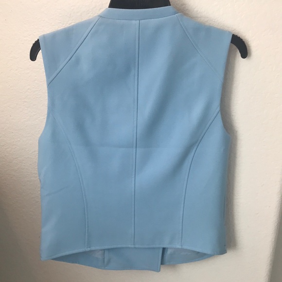 Vest - Picture 4 of 4